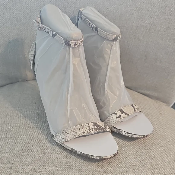Sam Edelman Snakeskin Patterned  Ankle Strap Heels EUC - Picture 8 of 9